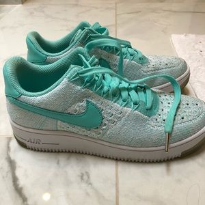Nike Air Force 1 Flyknit Sneakers